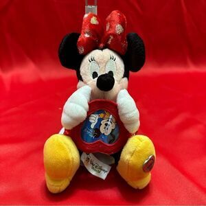 Walt Disney World Minnie Mouse Valentines plush doll